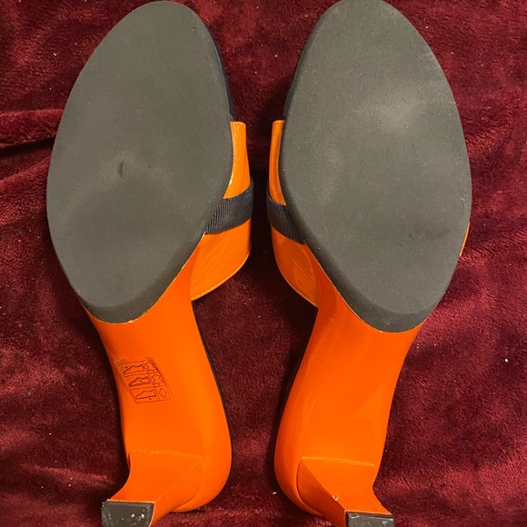 Escada heels - Picture 3 of 3